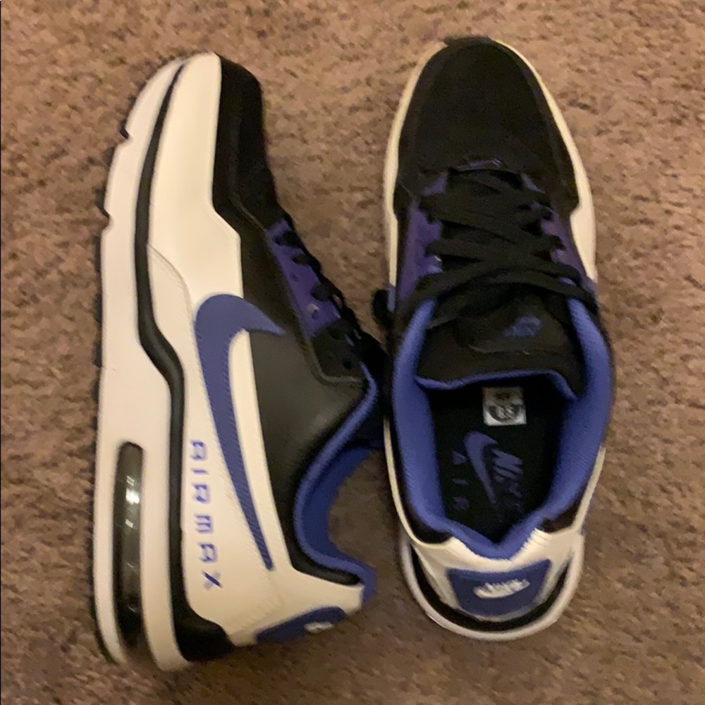 Men’s Nike shoes size 8.5 US